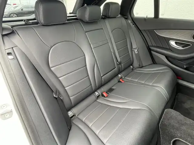メルセデス・ベンツ Ｃ２２０ｄ ワゴン ローレウスエディション 東京都 2018(平30)年 4.9万km パール 純正HDDナビ/（Bluetooth接続、CD/DVD再生、フルセグTV）/Bカメラ/レーダーセーフティパッケージ/ACC/黒革シート/スライディングルーフ/純正フロアマット/レーンキープアシスト/純正LEDヘッドライト/BSM/D席パワーシート/D席シートヒーター/純正18インチAW/ETC/アイドリングストップ/取り扱い説明書/保証書/スペアキー