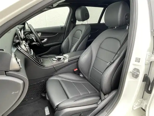 メルセデス・ベンツ Ｃ２２０ｄ ワゴン ローレウスエディション 東京都 2018(平30)年 4.9万km パール 純正HDDナビ/（Bluetooth接続、CD/DVD再生、フルセグTV）/Bカメラ/レーダーセーフティパッケージ/ACC/黒革シート/スライディングルーフ/純正フロアマット/レーンキープアシスト/純正LEDヘッドライト/BSM/D席パワーシート/D席シートヒーター/純正18インチAW/ETC/アイドリングストップ/取り扱い説明書/保証書/スペアキー