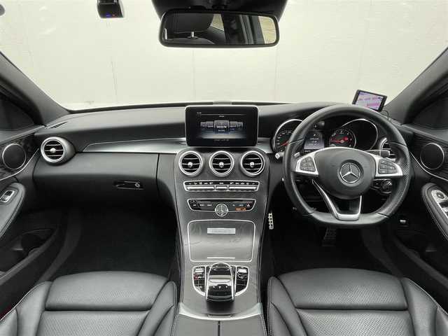 メルセデス・ベンツ Ｃ２２０ｄ ワゴン ローレウスエディション 東京都 2018(平30)年 4.9万km パール 純正HDDナビ/（Bluetooth接続、CD/DVD再生、フルセグTV）/Bカメラ/レーダーセーフティパッケージ/ACC/黒革シート/スライディングルーフ/純正フロアマット/レーンキープアシスト/純正LEDヘッドライト/BSM/D席パワーシート/D席シートヒーター/純正18インチAW/ETC/アイドリングストップ/取り扱い説明書/保証書/スペアキー
