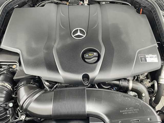 メルセデス・ベンツ Ｃ２２０ｄ ワゴン ローレウスエディション 東京都 2018(平30)年 4.9万km パール 純正HDDナビ/（Bluetooth接続、CD/DVD再生、フルセグTV）/Bカメラ/レーダーセーフティパッケージ/ACC/黒革シート/スライディングルーフ/純正フロアマット/レーンキープアシスト/純正LEDヘッドライト/BSM/D席パワーシート/D席シートヒーター/純正18インチAW/ETC/アイドリングストップ/取り扱い説明書/保証書/スペアキー