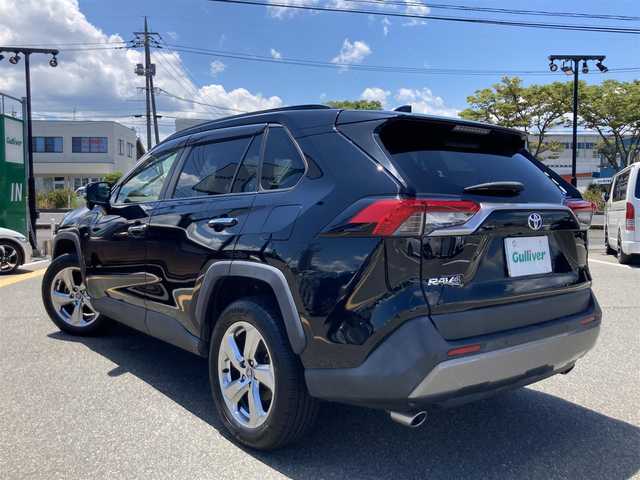 トヨタ ＲＡＶ４ G 鳥取県 2019(令1)年 3.3万km アティチュードブラックマイカ ４・W・D/純正ナビ/フルセグ/DVD/CD/BT/バックカメラ・ETC/トヨタセーフティセンス/レーダークルーズコントロール/レーンキープアシスト/合皮レザーシート/前席シートヒーター/運転席パワーシート（メモリ機能付き）/パワーバックドア/LEDヘットライト/純正18インチアルミホイール/プッシュエンジンスタート/スマートキー×２
