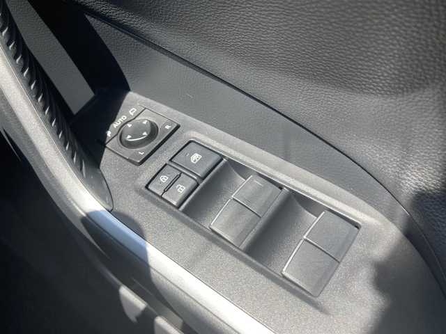 トヨタ ＲＡＶ４ G 鳥取県 2019(令1)年 3.3万km アティチュードブラックマイカ ４・W・D/純正ナビ/フルセグ/DVD/CD/BT/バックカメラ・ETC/トヨタセーフティセンス/レーダークルーズコントロール/レーンキープアシスト/合皮レザーシート/前席シートヒーター/運転席パワーシート（メモリ機能付き）/パワーバックドア/LEDヘットライト/純正18インチアルミホイール/プッシュエンジンスタート/スマートキー×２