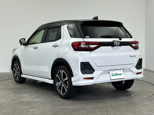 ダイハツ ロッキー プレミアム 三重県 2019(令1)年 3.2万km ブラックマイカメタリック/シャイニングホワイトパール 禁煙車/純正SDナビ/CD/DVD/SD/BT/フルセグTV/バックカメラ/ブラインドスポットモニター/クリアランスソナー/純正フルエアロ/レーダークルーズコントロール/シートヒーター/ハーフレザーシート/純正ドライブレコーダー/オートハイビーム/LEDヘッドライト/純正17インチアルミホイール