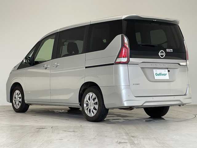 日産 セレナ X 愛知県 2022(令4)年 6.4万km ブリリアントシルバー 社外SDナビ（AVIC-RZ403）/DVD/CD/Bluetooth/衝突軽減ブレーキ/ブラインドスポットモニター/片側電動スライドドア/バックカメラ/コーナーセンサー/ETC/ステアリングスイッチ/スマートキー/プッシュスタート