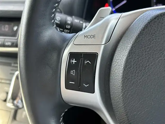 レクサス ＣＴ 200h 群馬県 2012(平24)年 14.1万km ブラックオパールマイカ 純正HDDナビ/（CD/DVD/USB/Bluetooth）/フルセグテレビ/バックカメラ/シートヒーター/パドルシフト/ステアリングリモコン/LEDヘッドランプ/社外フロアマット/純正ドアバイザー/ETC/保証書・取説・スペアキー