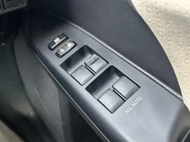 レクサス ＣＴ 200h 群馬県 2012(平24)年 14.1万km ブラックオパールマイカ 純正HDDナビ/（CD/DVD/USB/Bluetooth）/フルセグテレビ/バックカメラ/シートヒーター/パドルシフト/ステアリングリモコン/LEDヘッドランプ/社外フロアマット/純正ドアバイザー/ETC/保証書・取説・スペアキー