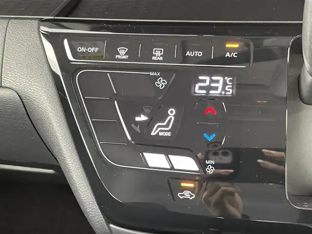 日産 ルークス ハイウェイスター X 千葉県 2020(令2)年 5.4万km ブラック 禁煙車/エマージェンシーブレーキ/レーンキープアシスト/先行発進のお知らせ/速度標識表示機能/道路標識表示機能/前後ソナー/ふらつき警報/オートハイビーム/純正メモリナビ/　CD/DVD/BT/フルセグ/片側パワースライドドア/アラウンドビューモニター/電動格納ミラー/スマートキー＆プッシュスタート/ヘッドライトレベライザー /ステアリングスイッチ/純正14インチアルミホイール