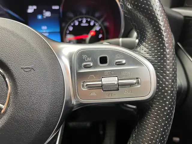 メルセデス・ベンツ Ｃ２００ アバンギャルド AMGライン 千葉県 2018(平30)年 3.3万km オブシディアンブラック ＡＣＣ　/黒革　/ナビＴＶ　/Ｂカメラ　/Ｂｌｕｅｔｏｏｔｈ接続　/電動シート　/シートＨ　/ＬＥＤライト　/アダプティブハイビームアシストプラス　/アクティブパーキング　/ＥＴＣ　/ドラレコ　/衝突軽減Ｂ　/ＢＳＭ　/ＬＫＡ