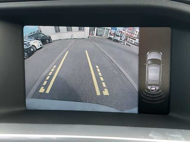ボルボ Ｓ６０ T4 Rデザイン 富山県 2015(平27)年 8.2万km 白 スマートキー×２/メーカーオプションHDDナビ/DVD/BT/デジタルTV/AUX/USB/ETC/バックカメラ/衝突安全ブレーキ/レーダークルコン/レーンキープアシスト/プッシュスタート/前席シートヒーター/クリアランスソナー/ドラレコ(DRY-AS370WG)/電格ウィンカーミラー/オートライト/HIDヘッドライト/フォグ/革巻きステアリング/パドルシフト/8エアバッグ/リアスポイラー/純正１７インチAW/保証書・取説・ナビ取説/社外AW付きノーマルタイヤ車載(235/40R18)