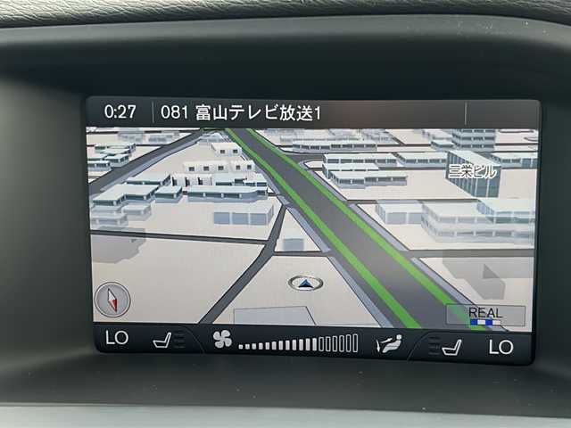 ボルボ Ｓ６０ T4 Rデザイン 富山県 2015(平27)年 8.2万km 白 スマートキー×２/メーカーオプションHDDナビ/DVD/BT/デジタルTV/AUX/USB/ETC/バックカメラ/衝突安全ブレーキ/レーダークルコン/レーンキープアシスト/プッシュスタート/前席シートヒーター/クリアランスソナー/ドラレコ(DRY-AS370WG)/電格ウィンカーミラー/オートライト/HIDヘッドライト/フォグ/革巻きステアリング/パドルシフト/8エアバッグ/リアスポイラー/純正１７インチAW/保証書・取説・ナビ取説/社外AW付きノーマルタイヤ車載(235/40R18)