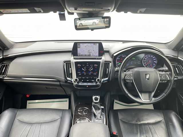 トヨタ クラウン ハイブリッド G－エグゼクティブ Four 山形県 2019(平31)年 13.3万km ホワイトパールクリスタルシャイン Toyota Safety Sense /・プリクラッシュセーフティ/・レーンディパーチャーアラート/・オートマチックハイビーム/・レーダークルーズコントロール/純正マルチナビ/（フルセグ.BD.BT.MSV.USB.Miracast）/全方位カメラ/デジタルインナーミラー/純正エンジンスターター/全席パワーシート（D席メモリ機能付）/全席シートヒーター/前席エアシート/革巻きステアリング/パドルシフト/ステアリングスイッチ/電動リアサンシェード/純正ドライブレコーダー/ビルトインETC/LEDヘッドライト/フォグランプ/フロアマット/ドアバイザー/スマートキー/プッシュスタート