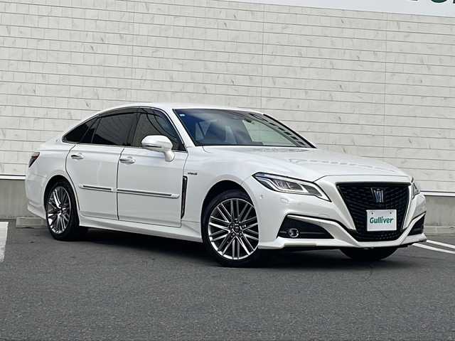 トヨタ クラウン ハイブリッド G－エグゼクティブ Four 山形県 2019(平31)年 13.3万km ホワイトパールクリスタルシャイン Toyota Safety Sense /・プリクラッシュセーフティ/・レーンディパーチャーアラート/・オートマチックハイビーム/・レーダークルーズコントロール/純正マルチナビ/（フルセグ.BD.BT.MSV.USB.Miracast）/全方位カメラ/デジタルインナーミラー/純正エンジンスターター/全席パワーシート（D席メモリ機能付）/全席シートヒーター/前席エアシート/革巻きステアリング/パドルシフト/ステアリングスイッチ/電動リアサンシェード/純正ドライブレコーダー/ビルトインETC/LEDヘッドライト/フォグランプ/フロアマット/ドアバイザー/スマートキー/プッシュスタート