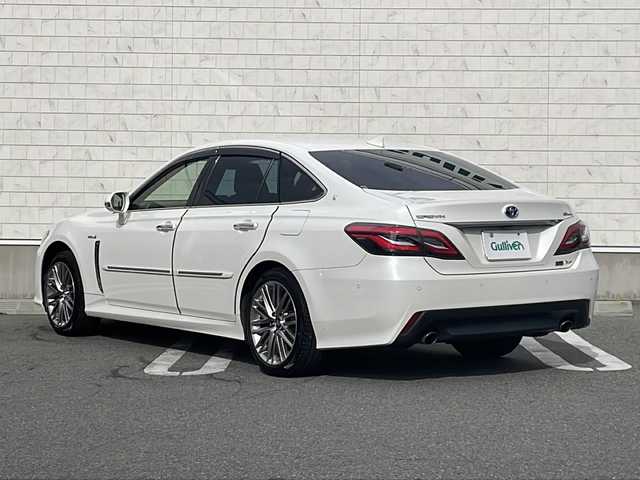 トヨタ クラウン ハイブリッド G－エグゼクティブ Four 山形県 2019(平31)年 13.3万km ホワイトパールクリスタルシャイン Toyota Safety Sense /・プリクラッシュセーフティ/・レーンディパーチャーアラート/・オートマチックハイビーム/・レーダークルーズコントロール/純正マルチナビ/（フルセグ.BD.BT.MSV.USB.Miracast）/全方位カメラ/デジタルインナーミラー/純正エンジンスターター/全席パワーシート（D席メモリ機能付）/全席シートヒーター/前席エアシート/革巻きステアリング/パドルシフト/ステアリングスイッチ/電動リアサンシェード/純正ドライブレコーダー/ビルトインETC/LEDヘッドライト/フォグランプ/フロアマット/ドアバイザー/スマートキー/プッシュスタート