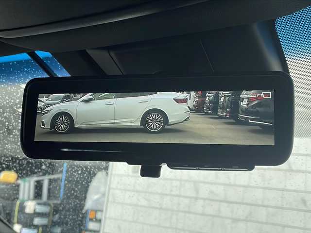 トヨタ クラウン ハイブリッド G－エグゼクティブ Four 山形県 2019(平31)年 13.3万km ホワイトパールクリスタルシャイン Toyota Safety Sense /・プリクラッシュセーフティ/・レーンディパーチャーアラート/・オートマチックハイビーム/・レーダークルーズコントロール/純正マルチナビ/（フルセグ.BD.BT.MSV.USB.Miracast）/全方位カメラ/デジタルインナーミラー/純正エンジンスターター/全席パワーシート（D席メモリ機能付）/全席シートヒーター/前席エアシート/革巻きステアリング/パドルシフト/ステアリングスイッチ/電動リアサンシェード/純正ドライブレコーダー/ビルトインETC/LEDヘッドライト/フォグランプ/フロアマット/ドアバイザー/スマートキー/プッシュスタート