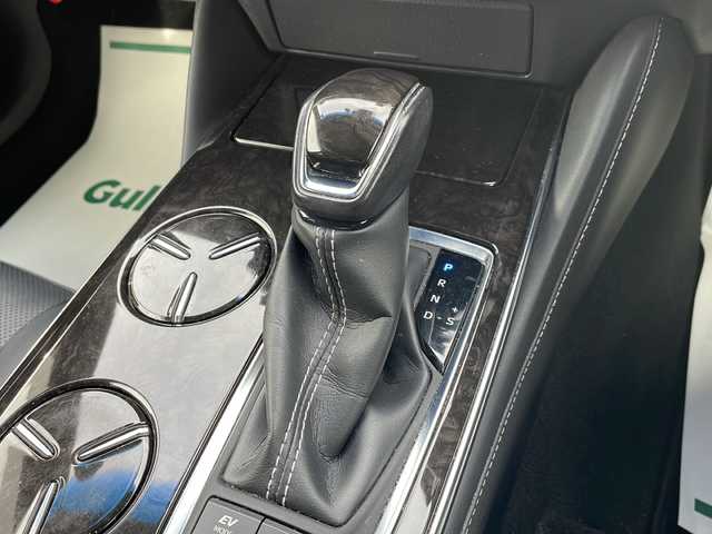 トヨタ クラウン ハイブリッド G－エグゼクティブ Four 山形県 2019(平31)年 13.3万km ホワイトパールクリスタルシャイン Toyota Safety Sense /・プリクラッシュセーフティ/・レーンディパーチャーアラート/・オートマチックハイビーム/・レーダークルーズコントロール/純正マルチナビ/（フルセグ.BD.BT.MSV.USB.Miracast）/全方位カメラ/デジタルインナーミラー/純正エンジンスターター/全席パワーシート（D席メモリ機能付）/全席シートヒーター/前席エアシート/革巻きステアリング/パドルシフト/ステアリングスイッチ/電動リアサンシェード/純正ドライブレコーダー/ビルトインETC/LEDヘッドライト/フォグランプ/フロアマット/ドアバイザー/スマートキー/プッシュスタート