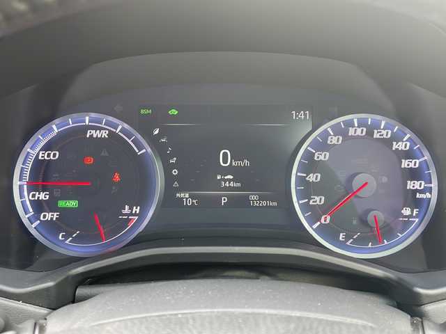 トヨタ クラウン ハイブリッド G－エグゼクティブ Four 山形県 2019(平31)年 13.3万km ホワイトパールクリスタルシャイン Toyota Safety Sense /・プリクラッシュセーフティ/・レーンディパーチャーアラート/・オートマチックハイビーム/・レーダークルーズコントロール/純正マルチナビ/（フルセグ.BD.BT.MSV.USB.Miracast）/全方位カメラ/デジタルインナーミラー/純正エンジンスターター/全席パワーシート（D席メモリ機能付）/全席シートヒーター/前席エアシート/革巻きステアリング/パドルシフト/ステアリングスイッチ/電動リアサンシェード/純正ドライブレコーダー/ビルトインETC/LEDヘッドライト/フォグランプ/フロアマット/ドアバイザー/スマートキー/プッシュスタート