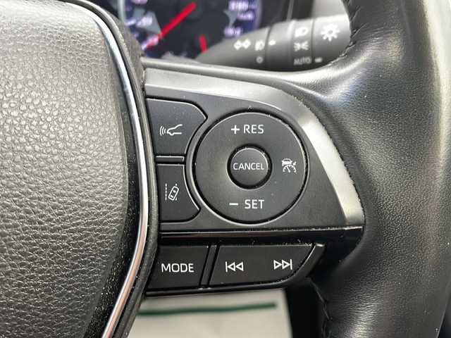 トヨタ クラウン ハイブリッド G－エグゼクティブ Four 山形県 2019(平31)年 13.3万km ホワイトパールクリスタルシャイン Toyota Safety Sense /・プリクラッシュセーフティ/・レーンディパーチャーアラート/・オートマチックハイビーム/・レーダークルーズコントロール/純正マルチナビ/（フルセグ.BD.BT.MSV.USB.Miracast）/全方位カメラ/デジタルインナーミラー/純正エンジンスターター/全席パワーシート（D席メモリ機能付）/全席シートヒーター/前席エアシート/革巻きステアリング/パドルシフト/ステアリングスイッチ/電動リアサンシェード/純正ドライブレコーダー/ビルトインETC/LEDヘッドライト/フォグランプ/フロアマット/ドアバイザー/スマートキー/プッシュスタート