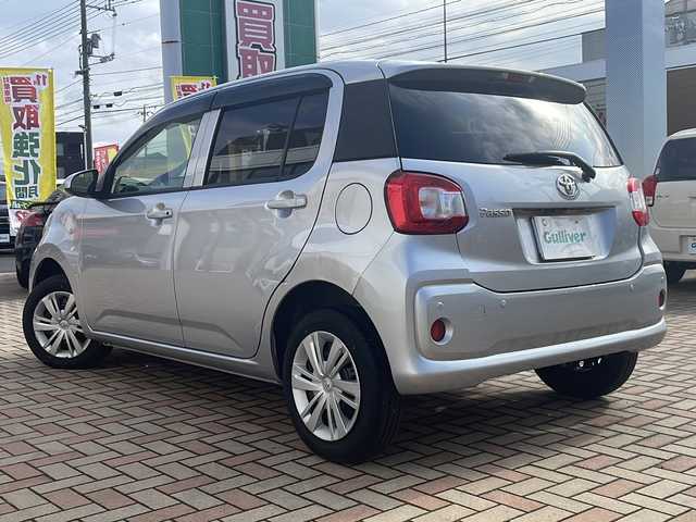 トヨタ パッソ X Lパッケージ 鳥取県 2023(令5)年 1.2万km ブライトシルバーM ワンオーナー/スマートキーx２個/プリクラッシュセーフティ/レーンデパーチャー/クリアランスソナー/オートハイビーム/ドライブレコーダー/純正メモリナビ/フルセグ・Bluetooth/バックカメラ/LEDヘッドライト/オートエアコン/オートライト/オートリトラクトミラー/スタットレス4本積込