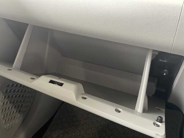 トヨタ パッソ X Lパッケージ 鳥取県 2023(令5)年 1.2万km ブライトシルバーM ワンオーナー/スマートキーx２個/プリクラッシュセーフティ/レーンデパーチャー/クリアランスソナー/オートハイビーム/ドライブレコーダー/純正メモリナビ/フルセグ・Bluetooth/バックカメラ/LEDヘッドライト/オートエアコン/オートライト/オートリトラクトミラー/スタットレス4本積込