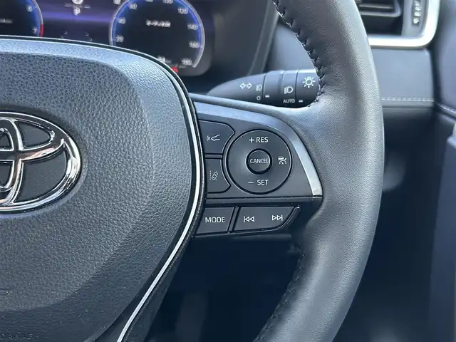 トヨタ ＲＡＶ４ G 島根県 2023(令5)年 5.7万km プラチナホワイトパールマイカ 登録時走行距離56734km/ワンオーナー/純正10.5インチナビ/フルセグTV/Bluetooth・AM・FM/全周囲カメラ/前席シートヒーター/前席エアーシート/運転席パワーシート/電動リアゲート/ETC2.0/ドライブレコーダー/レーダークルーズコントロール/衝突被害軽減ブレーキ/レーンキープアシスト/スマートキー(スペアキー×1)/LEDヘッドライト/フォグランプ/オートライト/純正18インチAW/禁煙車