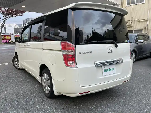 ホンダ ステップワゴン L 福岡県 2010(平22)年 12万km プレミアムホワイトパール 純正ナビ/（AM/FM/CD/DVD/USB/フルセグTV）/フリップダウンモニター/パーキングアシスト/純正フロアマット/ドライブレコーダー前（SD無し）/オートライト/フォグランプ/電格ミラー/取扱説明書/スペアキー×１