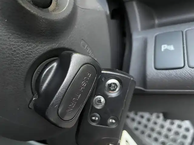 ホンダ ステップワゴン L 福岡県 2010(平22)年 12万km プレミアムホワイトパール 純正ナビ/（AM/FM/CD/DVD/USB/フルセグTV）/フリップダウンモニター/パーキングアシスト/純正フロアマット/ドライブレコーダー前（SD無し）/オートライト/フォグランプ/電格ミラー/取扱説明書/スペアキー×１