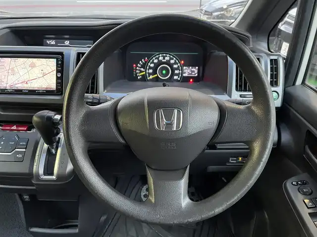 ホンダ ステップワゴン L 福岡県 2010(平22)年 12万km プレミアムホワイトパール 純正ナビ/（AM/FM/CD/DVD/USB/フルセグTV）/フリップダウンモニター/パーキングアシスト/純正フロアマット/ドライブレコーダー前（SD無し）/オートライト/フォグランプ/電格ミラー/取扱説明書/スペアキー×１