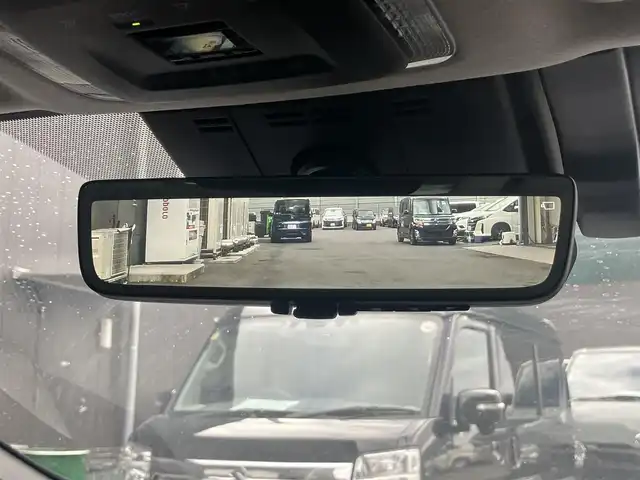 トヨタ プリウス Z 滋賀県 2023(令5)年 0.9万km プラチナホワイトパールマイカ 純正12.3型ナビ/（フルセグTV/BT/USB/Miracast/AppleCarplay）/トヨタセーフティセンス/・プリクラッシュセーフティ/・レーダークルーズコントロール（全車速追従）/・レーントレーシングアシスト（LTA）/・ロードサインアシスト/・アダプティブハイビームシステム/・オートマチックハイビーム/・パーキングサポートブレーキ（前後方・静止物）/・トヨタ チームメイト［アドバンストパーク］/・ブラインドスポットモニター（BSM）/・安心降車アシスト/・後方車両接近告知/・周辺車両接近時サポート/パノラミックビューモニター/ビルトインETC2.0/前後ドライブレコーダー/デジタルインナーミラー/クリアランスソナー/レザーシート/D席パワーシート/前席シートヒーター/シートベンチレーション/ステアリングヒーター/AC100V/LEDヘッドライト/純正フロアマット/モデリスタ17インチAW