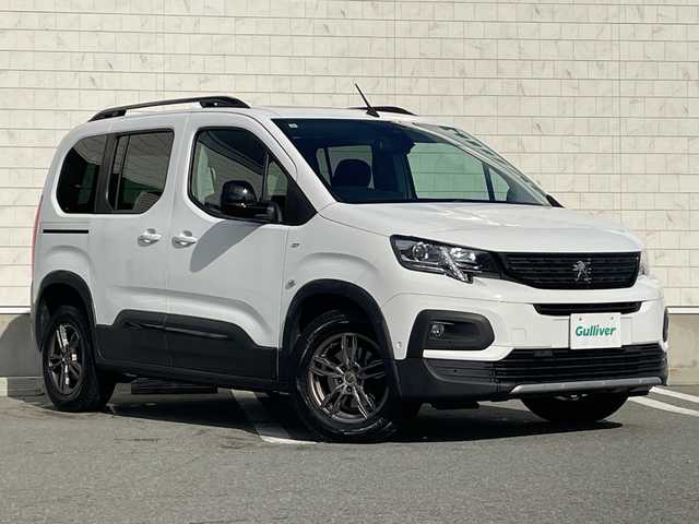 プジョー リフター GT 山形県 2021(令3)年 4.6万km ビアンカホワイト 禁煙車/ワンオーナー/純正オーディオナビ/・(Apple CarPlay/Android Auto/BT/USB)/PEUGEOTミラースクリーン/アクティブセーフティブレーキ/アクティブクルーズコントロール/レーンキープアシスト/アドバンスドグリップコントロール/ブラインドスポットモニターシステム/トラフィックサインインフォメーション/後方支援機能/ドライブモード(ノーマル/エコ)/ヒルディセントコントロール/ヒルスタートアシスタンス/ドライバーアテンションアラート/マルチパノラミックルーフ/オートヘッドライト/雨滴感知式オートーワイパー/インテリジェントハイビーム/ワイドバックアイカメラ/デットアングルカメラ(左前方)/自動防眩式ルームミラー(サイドカメラモニター付)/左右独立調整式オートエアコン/充電用USBソケット(2個：タッチスクリーン/センターコンソール)/革巻小径スポーツステアリングホイール/ETC/スペアキー/パドルシフト/純正AW17インチサマータイヤ積込