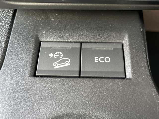 プジョー リフター GT 山形県 2021(令3)年 4.6万km ビアンカホワイト 禁煙車/ワンオーナー/純正オーディオナビ/・(Apple CarPlay/Android Auto/BT/USB)/PEUGEOTミラースクリーン/アクティブセーフティブレーキ/アクティブクルーズコントロール/レーンキープアシスト/アドバンスドグリップコントロール/ブラインドスポットモニターシステム/トラフィックサインインフォメーション/後方支援機能/ドライブモード(ノーマル/エコ)/ヒルディセントコントロール/ヒルスタートアシスタンス/ドライバーアテンションアラート/マルチパノラミックルーフ/オートヘッドライト/雨滴感知式オートーワイパー/インテリジェントハイビーム/ワイドバックアイカメラ/デットアングルカメラ(左前方)/自動防眩式ルームミラー(サイドカメラモニター付)/左右独立調整式オートエアコン/充電用USBソケット(2個：タッチスクリーン/センターコンソール)/革巻小径スポーツステアリングホイール/ETC/スペアキー/パドルシフト/純正AW17インチサマータイヤ積込