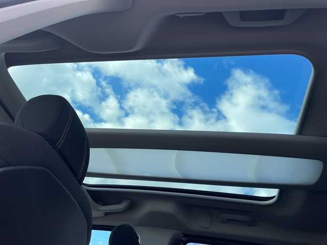 プジョー リフター GT 山形県 2021(令3)年 4.6万km ビアンカホワイト 禁煙車/ワンオーナー/純正オーディオナビ/・(Apple CarPlay/Android Auto/BT/USB)/PEUGEOTミラースクリーン/アクティブセーフティブレーキ/アクティブクルーズコントロール/レーンキープアシスト/アドバンスドグリップコントロール/ブラインドスポットモニターシステム/トラフィックサインインフォメーション/後方支援機能/ドライブモード(ノーマル/エコ)/ヒルディセントコントロール/ヒルスタートアシスタンス/ドライバーアテンションアラート/マルチパノラミックルーフ/オートヘッドライト/雨滴感知式オートーワイパー/インテリジェントハイビーム/ワイドバックアイカメラ/デットアングルカメラ(左前方)/自動防眩式ルームミラー(サイドカメラモニター付)/左右独立調整式オートエアコン/充電用USBソケット(2個：タッチスクリーン/センターコンソール)/革巻小径スポーツステアリングホイール/ETC/スペアキー/パドルシフト/純正AW17インチサマータイヤ積込