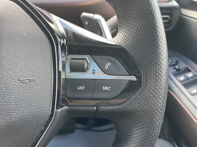 プジョー リフター GT 山形県 2021(令3)年 4.6万km ビアンカホワイト 禁煙車/ワンオーナー/純正オーディオナビ/・(Apple CarPlay/Android Auto/BT/USB)/PEUGEOTミラースクリーン/アクティブセーフティブレーキ/アクティブクルーズコントロール/レーンキープアシスト/アドバンスドグリップコントロール/ブラインドスポットモニターシステム/トラフィックサインインフォメーション/後方支援機能/ドライブモード(ノーマル/エコ)/ヒルディセントコントロール/ヒルスタートアシスタンス/ドライバーアテンションアラート/マルチパノラミックルーフ/オートヘッドライト/雨滴感知式オートーワイパー/インテリジェントハイビーム/ワイドバックアイカメラ/デットアングルカメラ(左前方)/自動防眩式ルームミラー(サイドカメラモニター付)/左右独立調整式オートエアコン/充電用USBソケット(2個：タッチスクリーン/センターコンソール)/革巻小径スポーツステアリングホイール/ETC/スペアキー/パドルシフト/純正AW17インチサマータイヤ積込