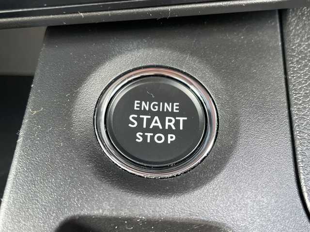 プジョー リフター GT 山形県 2021(令3)年 4.6万km ビアンカホワイト 禁煙車/ワンオーナー/純正オーディオナビ/・(Apple CarPlay/Android Auto/BT/USB)/PEUGEOTミラースクリーン/アクティブセーフティブレーキ/アクティブクルーズコントロール/レーンキープアシスト/アドバンスドグリップコントロール/ブラインドスポットモニターシステム/トラフィックサインインフォメーション/後方支援機能/ドライブモード(ノーマル/エコ)/ヒルディセントコントロール/ヒルスタートアシスタンス/ドライバーアテンションアラート/マルチパノラミックルーフ/オートヘッドライト/雨滴感知式オートーワイパー/インテリジェントハイビーム/ワイドバックアイカメラ/デットアングルカメラ(左前方)/自動防眩式ルームミラー(サイドカメラモニター付)/左右独立調整式オートエアコン/充電用USBソケット(2個：タッチスクリーン/センターコンソール)/革巻小径スポーツステアリングホイール/ETC/スペアキー/パドルシフト/純正AW17インチサマータイヤ積込