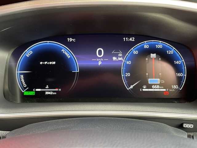 トヨタ カローラ クロス ハイブリッド Z 青森県 2025(令7)年 0.4万km プラチナホワイトパールマイカ 4WD/OP寒冷地仕様/OP純正10.5インチDオーディオプラスナビ・フルセグTV/Bluetooth・USB・Miracast/OPパノラミックビューモニター/OPパノラマルーフ/OPトヨタチームメイト/アドバンストパーク/パーキングサポートブレーキ/安心降車アシスト/ブラインドスポットモニター/セーフティセンス/プリクラッシュセーフティ/レーダークルーズコントロール/レーントレーシングアシスト/オートマチックハイビーム/ハーフレザーシート/運転席パワーシート/前席シートヒーター/ステアリングヒーター/パワーバックドア/純正前後ドライブレコーダー/純正ビルトインETC2.0/OP AC100V1500W/ワイパーデアイサー/LEDヘッドライト/LEDフォグランプ/LEDリアフォグランプ/純正18インチアルミ/ルーフレール