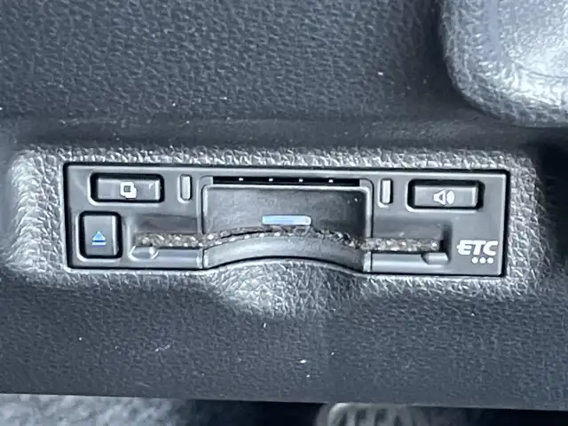 トヨタ シエンタ G 東京都 2024(令6)年 0.7万km グレイッシュブルー 純正ディスプレイオーディオ　/全周囲カメラ　/両側電動ドア　/ビルトインＥＴＣ　/追従クルコン　/純正ドラレコ　/トヨタセーフティセンス　/コーナーセンサー　/ＢＳＭ　/電動パーキング　/ＡＶＨ　/オートライト　/禁煙