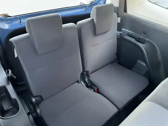 トヨタ シエンタ G 東京都 2024(令6)年 0.7万km グレイッシュブルー 純正ディスプレイオーディオ　/全周囲カメラ　/両側電動ドア　/ビルトインＥＴＣ　/追従クルコン　/純正ドラレコ　/トヨタセーフティセンス　/コーナーセンサー　/ＢＳＭ　/電動パーキング　/ＡＶＨ　/オートライト　/禁煙