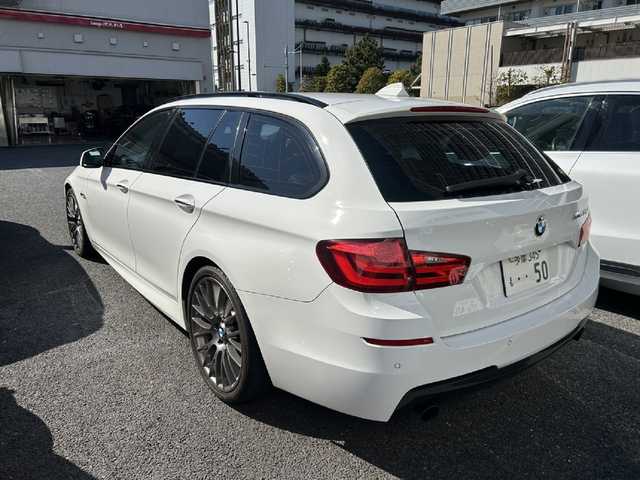 ＢＭＷ ５３５ｉ ツーリング Mスポーツ 東京都 2012(平24)年 14.4万km 白 サンルーフ/黒革シート/純正ナビ/AUX/クルコン/Bカメラ/CD.DVD再生可能/タイヤ積載