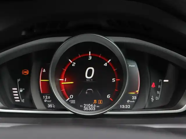 ボルボ Ｖ４０ D4 インスクリプション 長野県 2017(平29)年 3.6万km ワイン 黒革シート　/純正ナビ　/フルセグＴＶ　/バックカメラ　/ＡＣＣ　/衝突軽減ブレーキ　/ＬＫＡ　/ＢＳＭ　/パークセンサー　/ｈａｒｍａｎ／ｋａｒｄｏｎサウンド　/パワーシート／ヒーター　/純正１７ＡＷ　/ＬＥＤライト/スマートキー