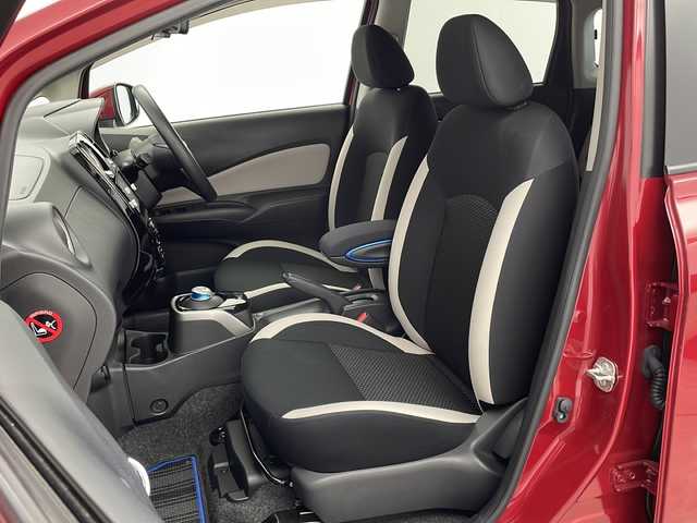 日産 ノート e－パワー X 新潟県 2018(平30)年 4万km ガーネットレッド 純正メモリナビ/　フルセグTV/Bluetooth/CD/DVD/衝突被害軽減ブレーキ/レーンキープアシスト/前後コーナーセンサー/ドライブレコーダー/バックモニター/ETC/横滑り防止装置/禁煙車/オートライト/フロアマット/プッシュスタート