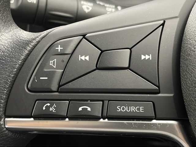 日産 ノート e－パワー X 新潟県 2018(平30)年 4万km ガーネットレッド 純正メモリナビ/　フルセグTV/Bluetooth/CD/DVD/衝突被害軽減ブレーキ/レーンキープアシスト/前後コーナーセンサー/ドライブレコーダー/バックモニター/ETC/横滑り防止装置/禁煙車/オートライト/フロアマット/プッシュスタート