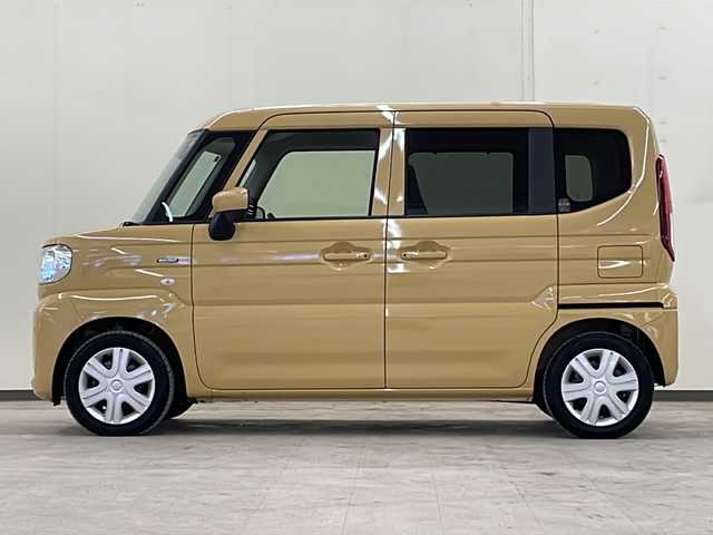 スズキ スペーシア HYBRID X 道央・札幌 2024(令6)年 0.3万km 黄 /4WD//両側パワースライドドア//デュアルセンサーブレーキサポートII//シートヒーター（運転席、助手席）//LEDヘッドライト//オットマン付きリアシート//スマートキー//プッシュスタート//スペアキー1本