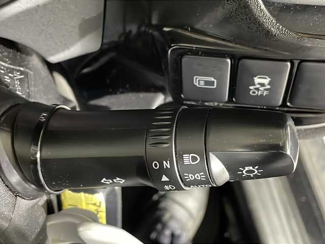 三菱 アウトランダー 20G セーフティパッケージ 沖縄県 2016(平28)年 9.3万km アメジストブラック 禁煙車/社外７インチナビ/（ＢＴ，ＣＤ／ＤＶＤ，ＡＭ／ＦＭ）　/７人乗り　/クルーズコントロール　/ルーフレール　/ＥＴＣ　/パドルシフト　/フロアマット　/純正１８インチアルミホイール　/ＬＤＷ(車線逸脱警報システム)　/ＦＣＭ(衝突被害軽減ブレーキ)　/スペアキー