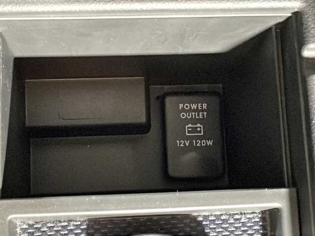 三菱 アウトランダー 20G セーフティパッケージ 沖縄県 2016(平28)年 9.3万km アメジストブラック 禁煙車/社外７インチナビ/（ＢＴ，ＣＤ／ＤＶＤ，ＡＭ／ＦＭ）　/７人乗り　/クルーズコントロール　/ルーフレール　/ＥＴＣ　/パドルシフト　/フロアマット　/純正１８インチアルミホイール　/ＬＤＷ(車線逸脱警報システム)　/ＦＣＭ(衝突被害軽減ブレーキ)　/スペアキー