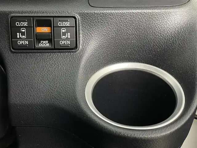 トヨタ シエンタ G クエロ 埼玉県 2018(平30)年 7.1万km ホワイトパールクリスタルシャイン 禁煙　純正ナビ　Ｂカメラ　温シート　両側電動　オートハイビーム　コーナーセンサー　レーンキープアシスト 衝突軽減システム　ハーフレザーシート　Ｂｌｕｅｔｏｏｔｈ　ＥＴＣ２．０ 純正フロアマット