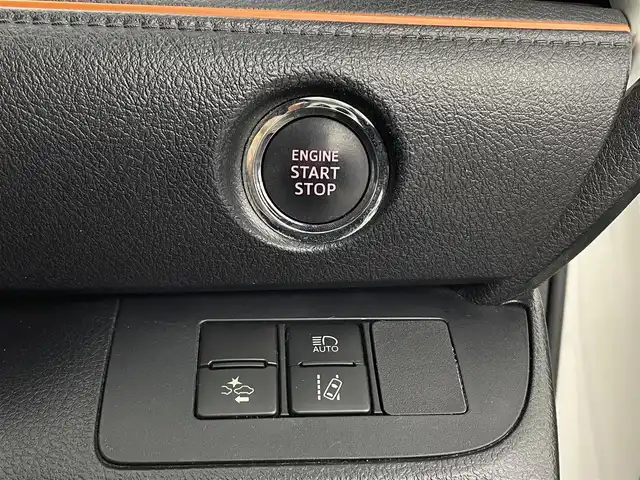 トヨタ シエンタ G クエロ 埼玉県 2018(平30)年 7.1万km ホワイトパールクリスタルシャイン 禁煙　純正ナビ　Ｂカメラ　温シート　両側電動　オートハイビーム　コーナーセンサー　レーンキープアシスト 衝突軽減システム　ハーフレザーシート　Ｂｌｕｅｔｏｏｔｈ　ＥＴＣ２．０ 純正フロアマット