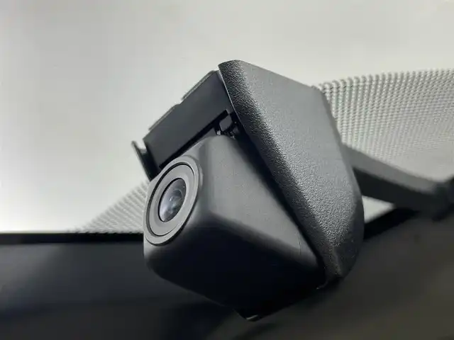 トヨタ シエンタ G クエロ 埼玉県 2018(平30)年 7.1万km ホワイトパールクリスタルシャイン 禁煙　純正ナビ　Ｂカメラ　温シート　両側電動　オートハイビーム　コーナーセンサー　レーンキープアシスト 衝突軽減システム　ハーフレザーシート　Ｂｌｕｅｔｏｏｔｈ　ＥＴＣ２．０ 純正フロアマット