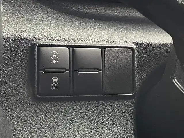 トヨタ シエンタ G クエロ 埼玉県 2018(平30)年 7.1万km ホワイトパールクリスタルシャイン 禁煙　純正ナビ　Ｂカメラ　温シート　両側電動　オートハイビーム　コーナーセンサー　レーンキープアシスト 衝突軽減システム　ハーフレザーシート　Ｂｌｕｅｔｏｏｔｈ　ＥＴＣ２．０ 純正フロアマット