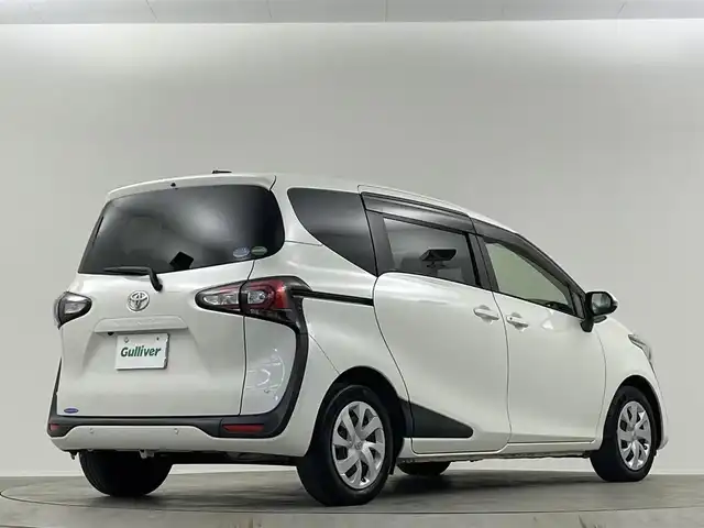 トヨタ シエンタ G クエロ 埼玉県 2018(平30)年 7.1万km ホワイトパールクリスタルシャイン 禁煙　純正ナビ　Ｂカメラ　温シート　両側電動　オートハイビーム　コーナーセンサー　レーンキープアシスト 衝突軽減システム　ハーフレザーシート　Ｂｌｕｅｔｏｏｔｈ　ＥＴＣ２．０ 純正フロアマット