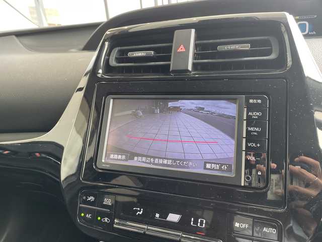 トヨタ プリウス S 愛知県 2016(平28)年 4.4万km グレーメタリック 純正7インチSDナビ（あり）/レーダークルーズコントロール/バックカメラ/LEDヘッドライト/レーンキープアシスト/オートマチックハイビーム/ドライブレコーダー/衝突被害軽減ブレーキ/ワンセグTV/CD/Bluetooth/ステアリングスイッチ/スマートキー/プッシュスタート