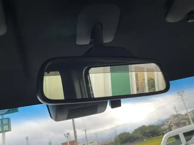 ホンダ Ｎ ＢＯＸ カスタム L 福岡県 2021(令3)年 3.2万km プラチナホワイトパール 社外carrozzeria7インチナビ/　（CD/DVD/SD/FM/AM/iPod/USB/ワンセグ/交通情報）/ホンダセンシング/　・横滑り防止装置/　・レーンキープアシスト/　・衝突軽減システム/　・クリアランスソナー/クルーズコントロール（追従走行有）/片側パワースライドドア/ETC/シートヒーター（運転席＋助手席）/オートライト/電格ミラー/ISOFIX/ECON/プッシュスタート/電格ミラー/純正マット